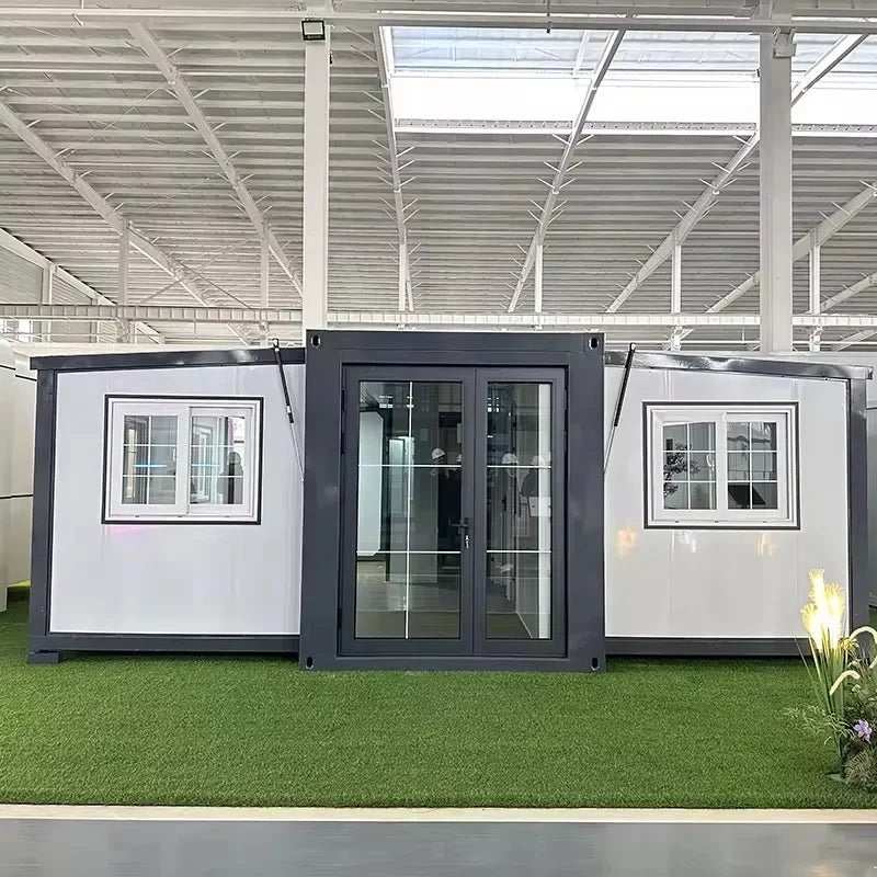 White Colour Prefabricated Expandable Container House With Aluminium Door