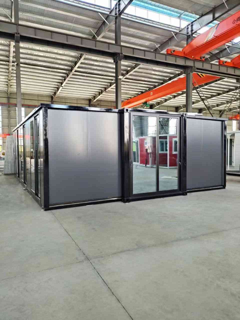 Metallic Colour Design Container House With Galvanised Steel Structure